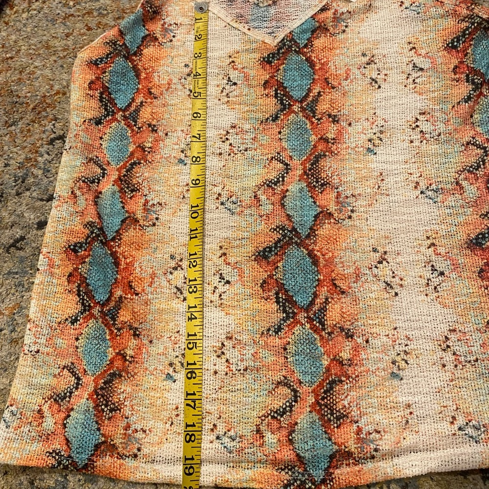 Loose fitting tank - Picture 4 of 5